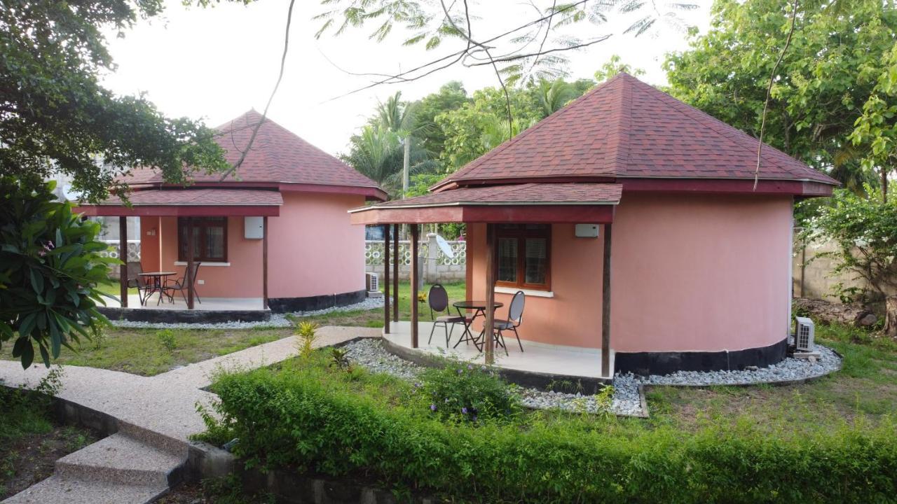 Charlestina Beach Resort Ampeni Экстерьер фото
