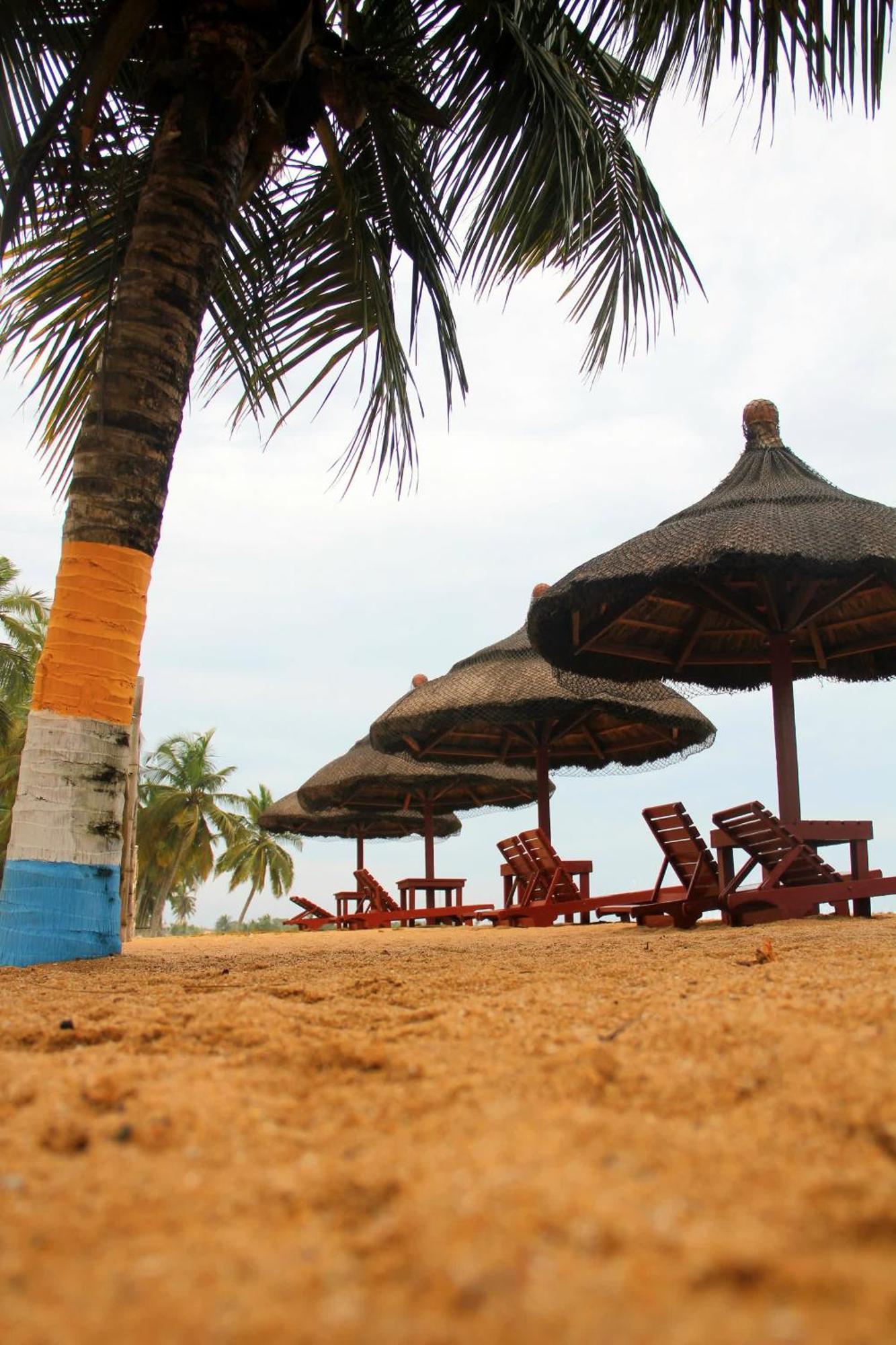 Charlestina Beach Resort Ampeni Экстерьер фото
