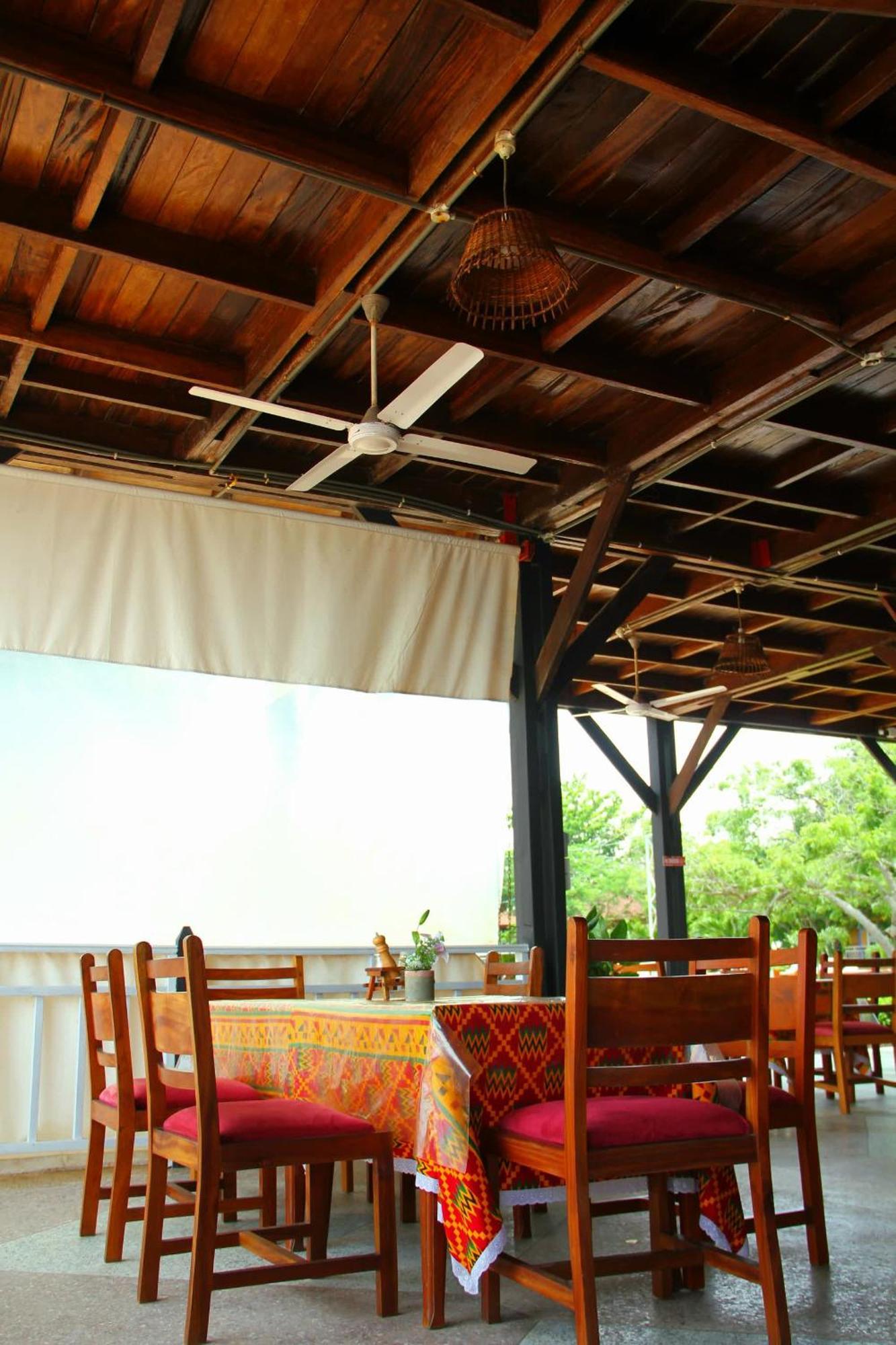 Charlestina Beach Resort Ampeni Экстерьер фото