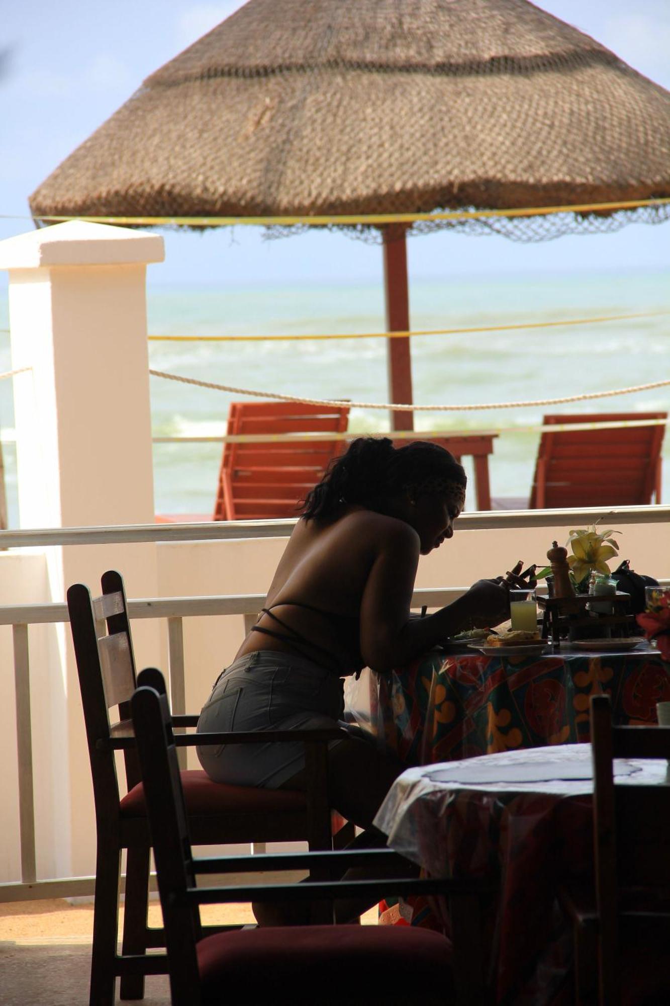 Charlestina Beach Resort Ampeni Экстерьер фото