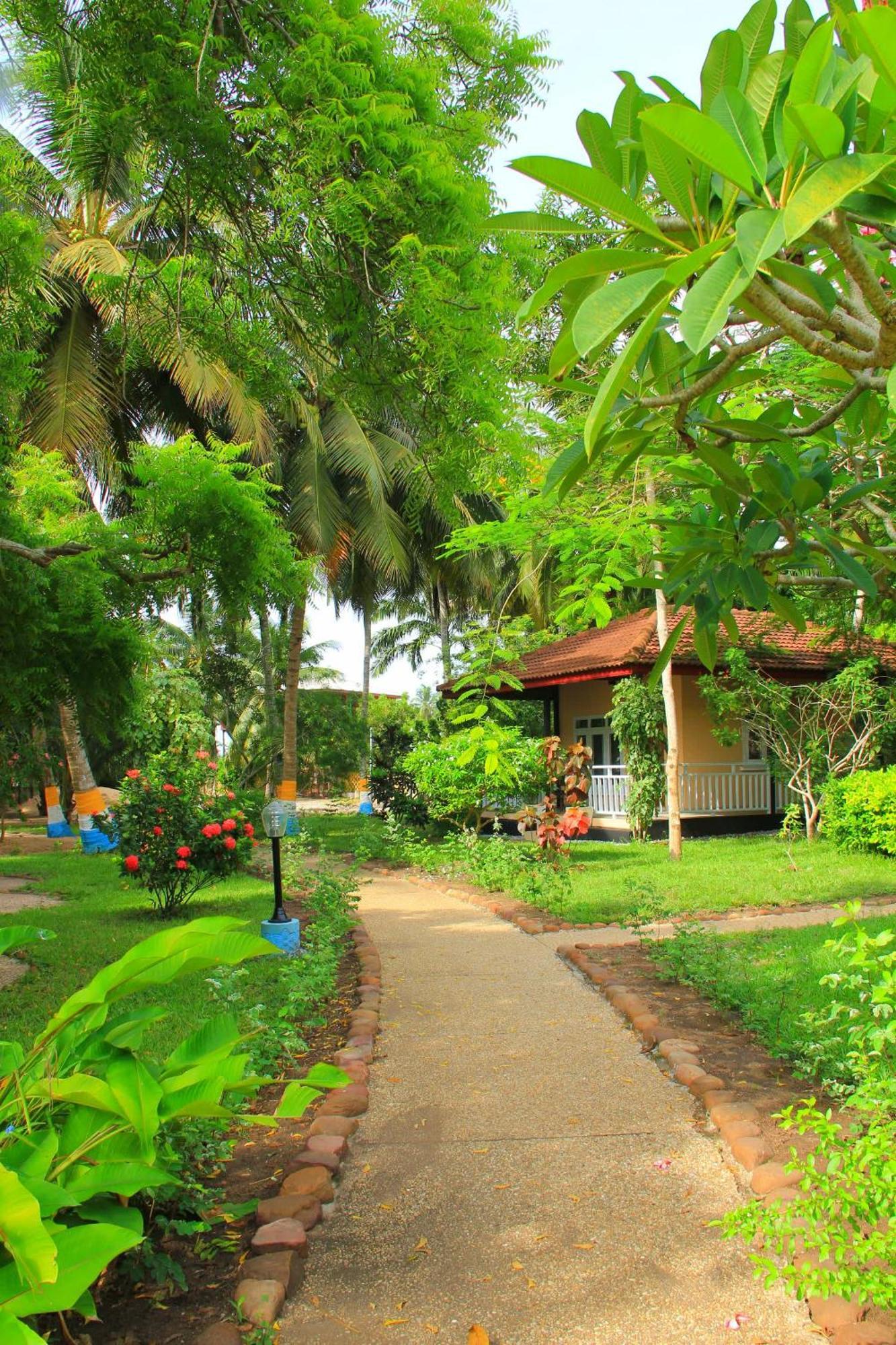 Charlestina Beach Resort Ampeni Экстерьер фото