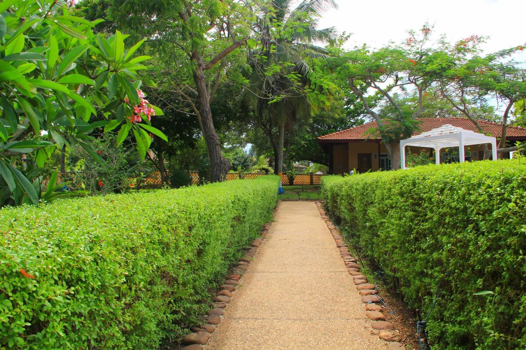 Charlestina Beach Resort Ampeni Экстерьер фото