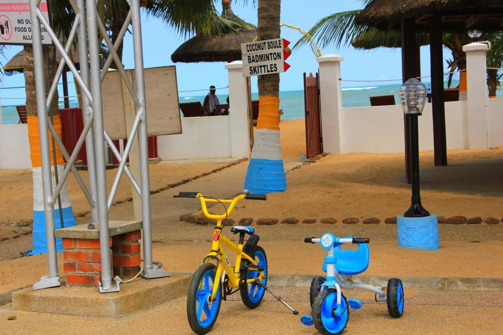 Charlestina Beach Resort Ampeni Экстерьер фото