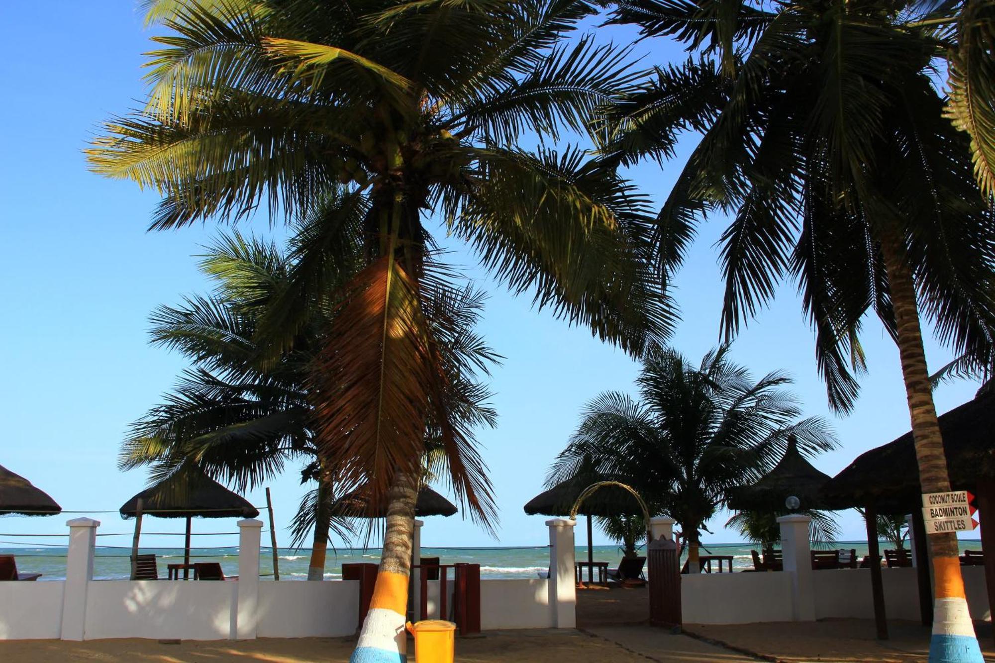 Charlestina Beach Resort Ampeni Экстерьер фото
